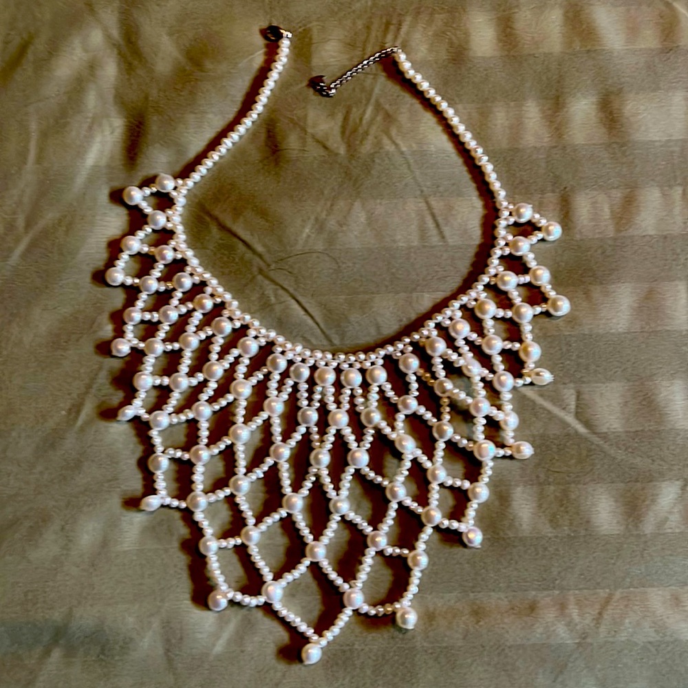 Pearl bridal necklace
